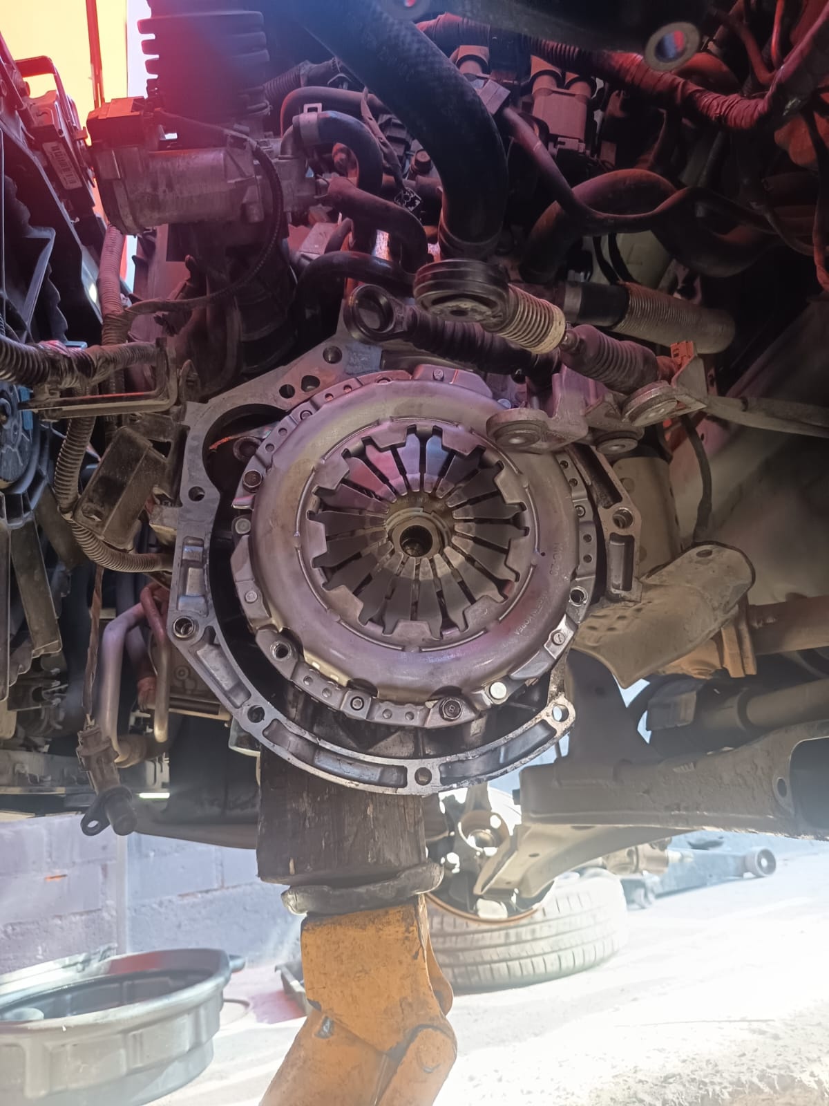 Ajuste De Suspension Volkswagen Alhue Amortiguadores Y Cazoletas