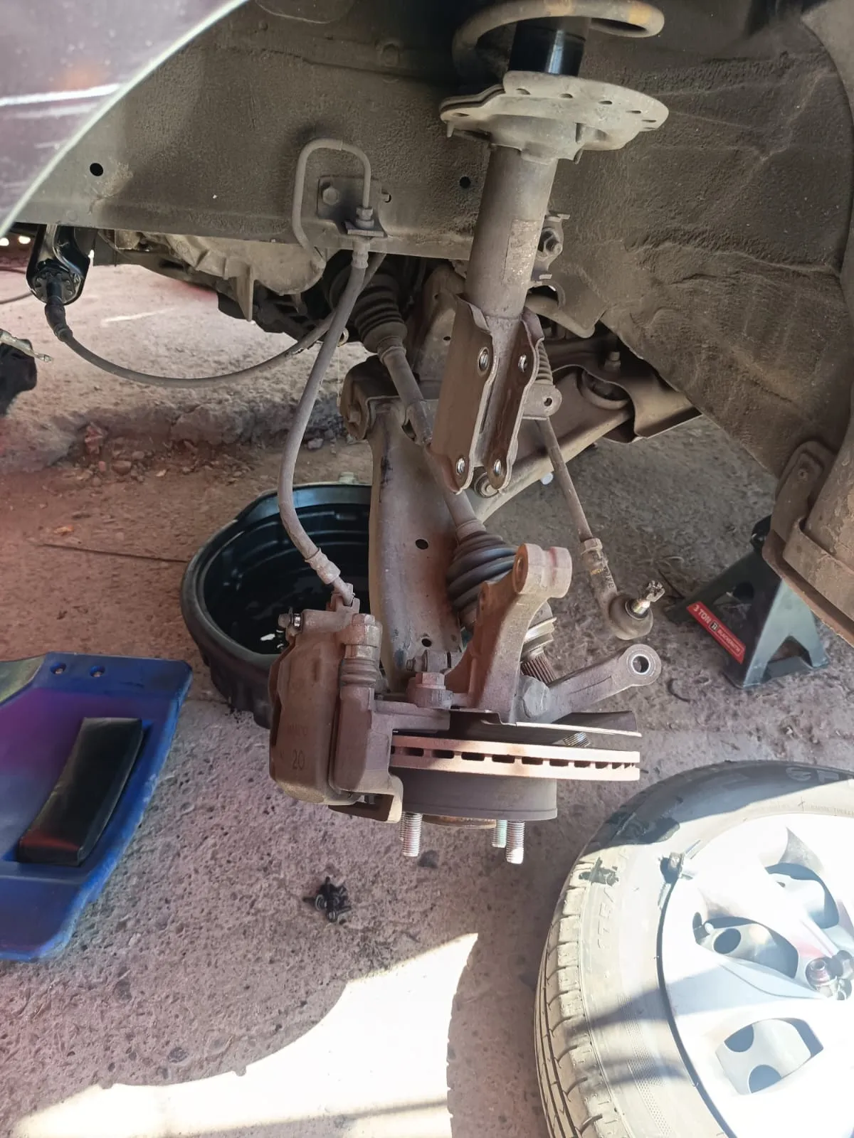 cambio aceite ford talagante ecosport ranger express garantizado - LLANOCAR Servicios Automotrices Santiago